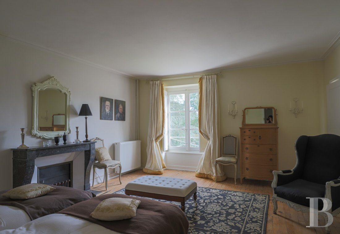 A chateau affiliated with Burgundy's greatest vineyards and permaculture to the south of Beaune - photo  n°16